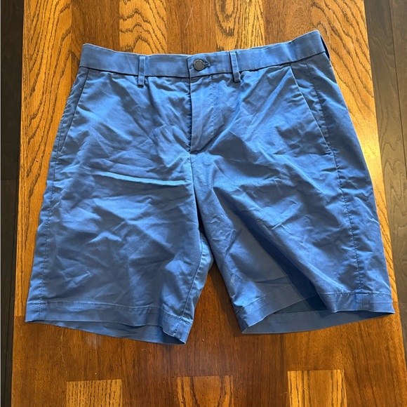 Banana Republic Men's Navy Shorts - Picture 1 of 3